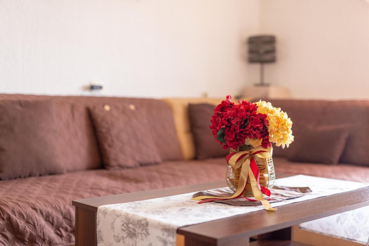 סנג' Apartman Mia מראה חיצוני תמונה