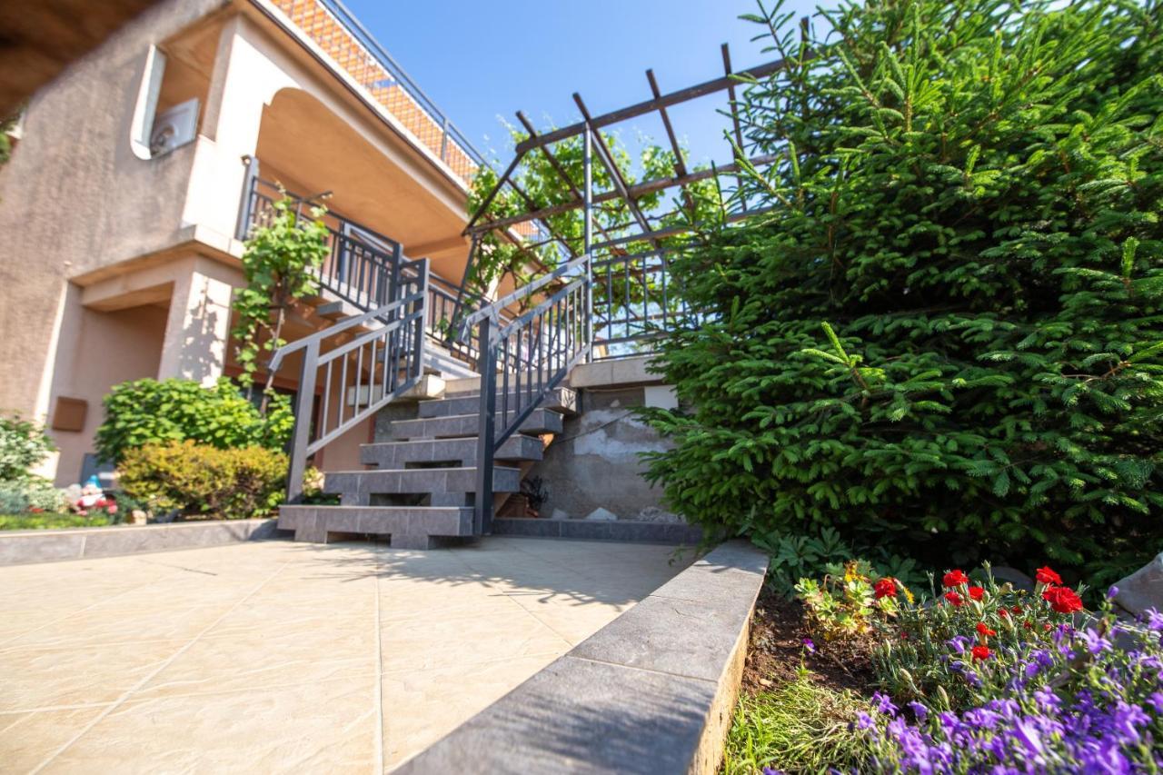 סנג' Apartman Mia מראה חיצוני תמונה
