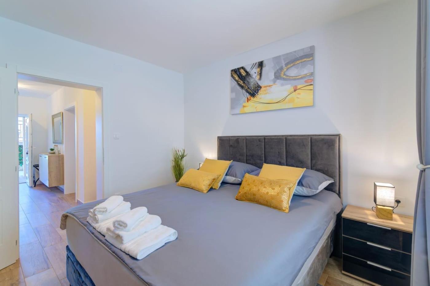 סנג' Apartman Mia מראה חיצוני תמונה