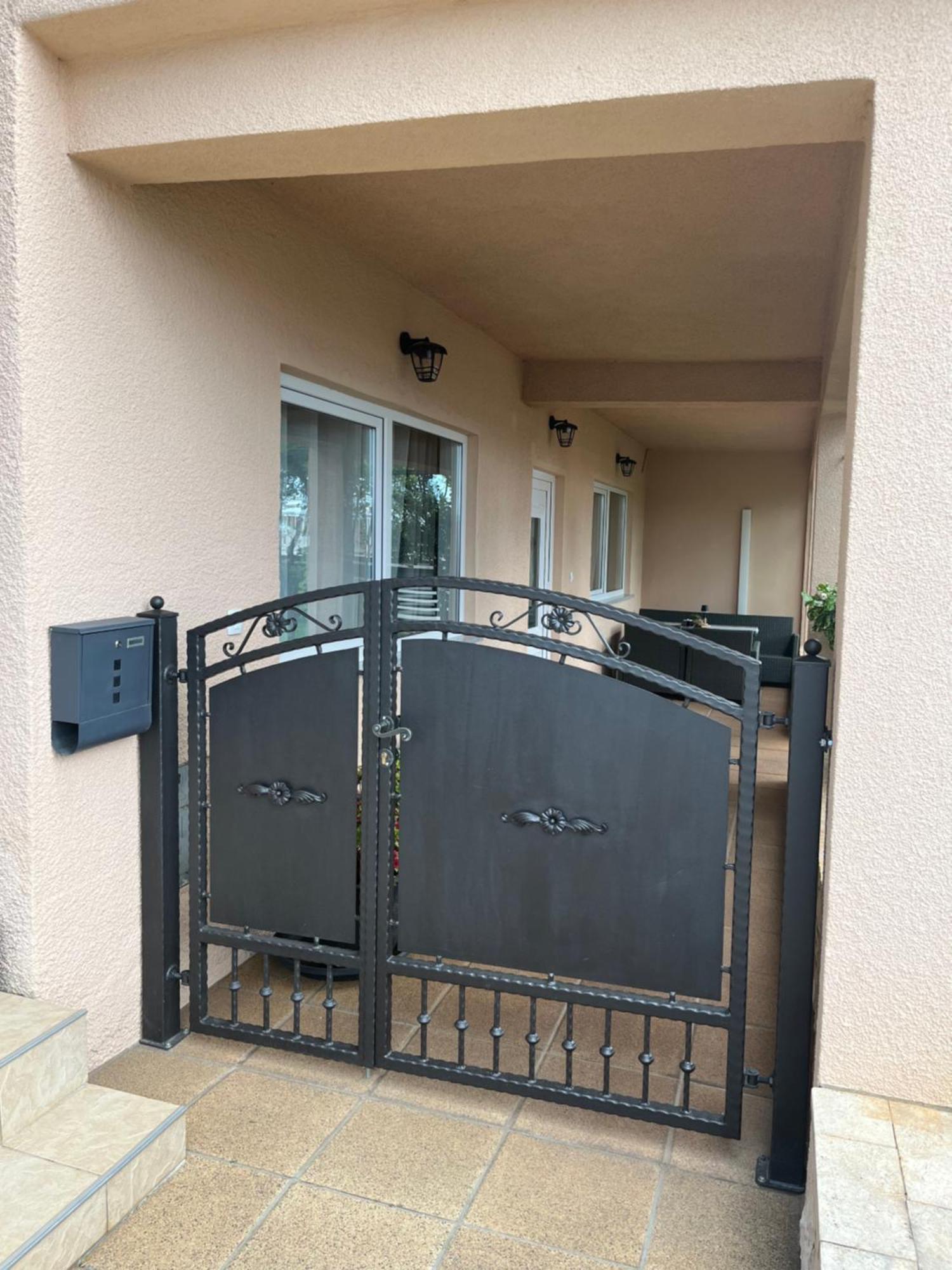 סנג' Apartman Mia מראה חיצוני תמונה